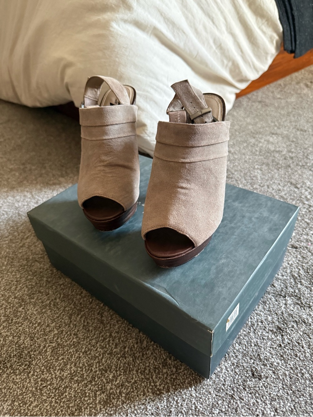 7 For All Mankind Beige Open-Toe Platform Slingback Heels